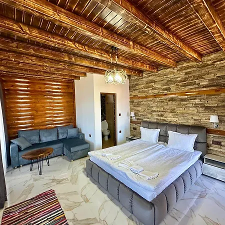 Villa Art Ii *